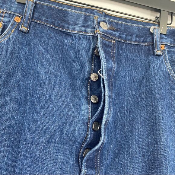 Levi's Men's Vintage Button Placket Straight Leg Medium Wash Denim Jeans - Picture 5 of 9